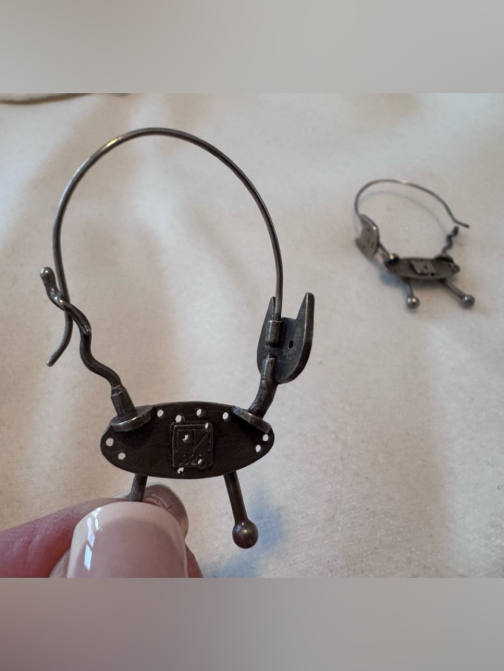 Thomas Mann Art Deco Robotic Cat Hoops - Picture 3 of 4
